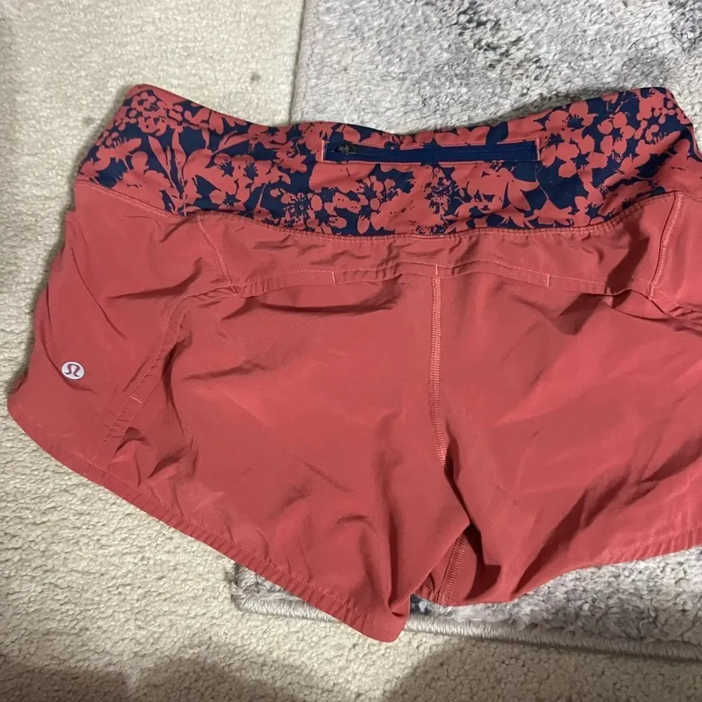 Lululemon‎ Run Times Short II Sz 6 - Picture 9 of 13